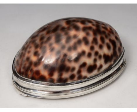 A GEORGIAN COWRIE SHELL AND SILVER MOUNTED SNUFF BOX with a hinged lid and gilt interior, 8.5cm long, 1817 by George Pearson