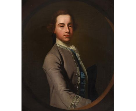 ENGLISH SCHOOL (18TH CENTURY)PORTRAIT OF A GENTLEMAN HOLDING A TRICORN HATOil on canvas, feigned oval74 x 62cm (29 x 24¼ in.)