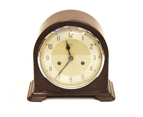 Enfield Bakelite cased mantel clock, the dial with Arabic numerals   Condition: 
