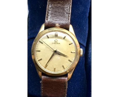 Vintage 1950s gentlemans 14ct gold Omega wrist watch 420 cal watch winds up and is ticking but no warranty given engraven on 
