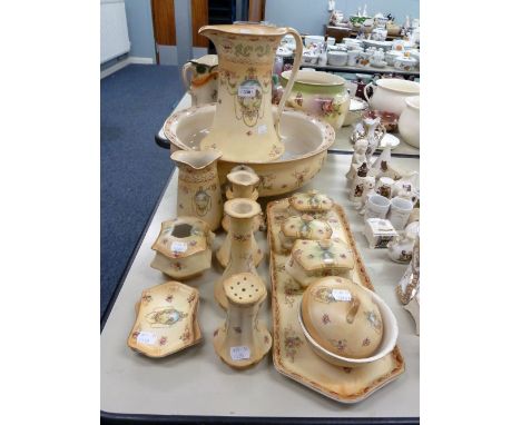 FIELDINGS & SONS EARLY 20TH CENTURY POTTERY JUG AND WASH BASIN AND MATCHING DRESSING TABLE WARES INCLUDING AN OBLONG TRAY AND