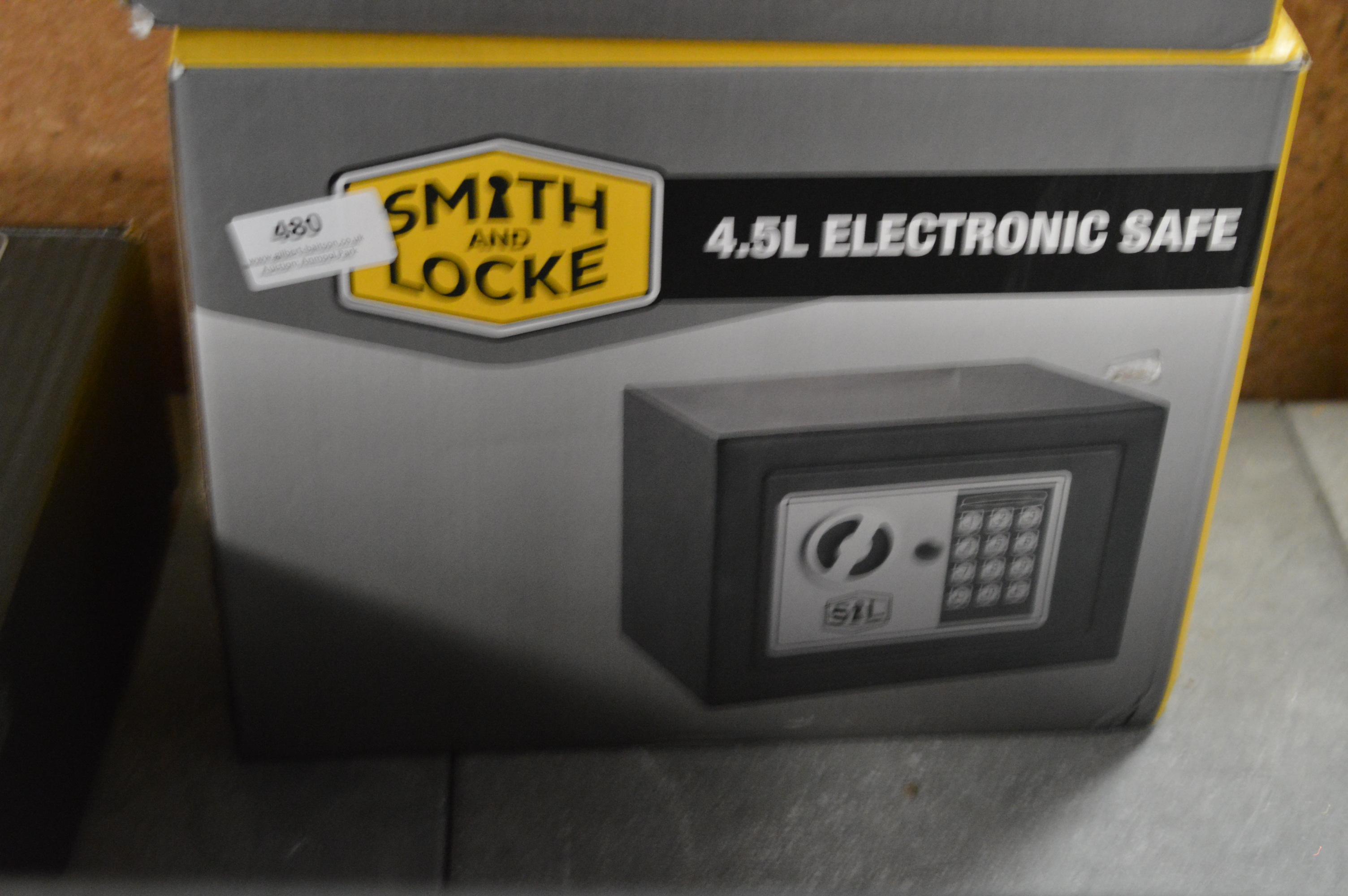 *Smith & Locke 4.5L Electronic Safe