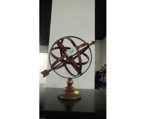 METAL 'ARROW' ORNAMENT