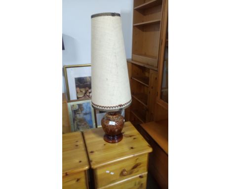 VINTAGE TABLE LAMP