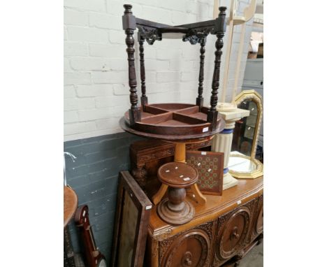 A mixed lot comprising Edwardian rosewood occasional table, drum table, plant stand, chessboard and display case. 