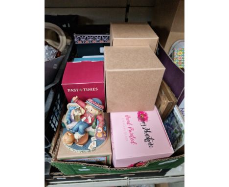 A box of assorted collectable figures to include Border fine arts Beatrix Potter, Charlest clock &amp; Emma Bridgewater figur