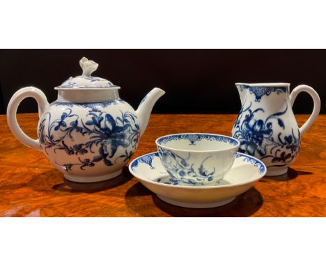 A Worcester Mansfield pattern teapot and cover, of small proportions, decorated in underglaze blue, flower finial, 12cm high,