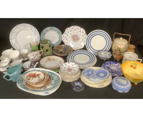 A set of four Staffordshire, blue and white banded "Cornish" ware type plates, 23cm diameter; another larger; a blue agate di