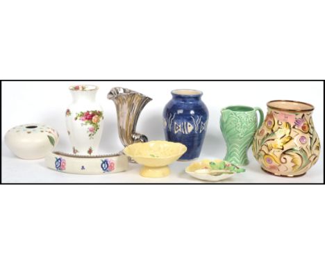 A collection of ceramics to include Art Deco pieces by Carlton Ware, Radford, Wade, Poole, Royal Winton etc please refer to i