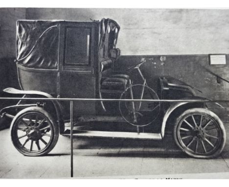 Automobile.- Ca. 370 meist schwarz-weißen Fotografien u. Fotopostkarten von Automobilen. Meist um 1900-1970. Je ca. 4 x 5 cm 