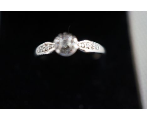 9ct White Gold and Diamond Ring - Size K.5