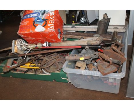 A LARGE QUANTITY OF ASSORTED TOOLS 