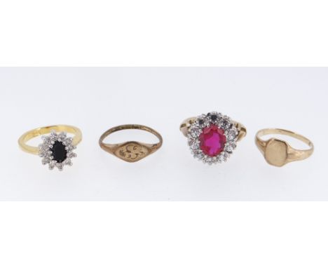 ASSORTED RINGS comprising two dress rings set with semi-precious stones one being 9ct gold, 9ct gold signet ring and a plated