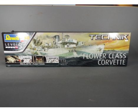 Revell Technik Flower Class Corvette 1:72 scale Level 5 boat model #00451 with 255 motor, light and realistic functions, 1003