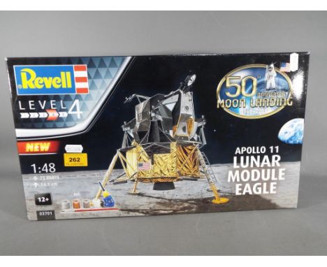 Revell 50th Anniversary Moon Landing Apollo 11 Spacecraft 1:48 scale Level 4 model #03701 with interior, 75 parts with paint 