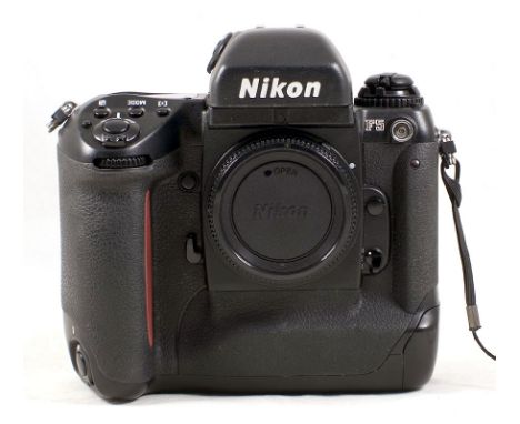 Nikon F5 Camera Body.  Nikon F5 35mm auto focus film camera body #3140178 (condition 5E)