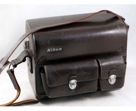 Nikon Gadget Bag.  Nikon FB5 compartment case for Nikon F or Nikkormat camera and up to 4 Nikon lenses, 3 of which fit into t
