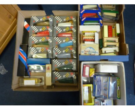 A QUANTITY OF BOXED AND UNBOXED DIECAST BUS AND COACH MODELS, Corgi Classics, Corgi, Solido etc, to include a quantity of Cor
