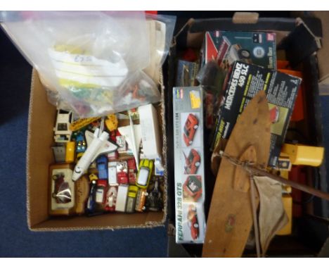 A QUANTITY OF UNBOXED AND ASSORTED PLAYWORN DIECAST VEHICLES, to include Corgi, Matchbox, Minichamps, Maisto etc, with a boxe