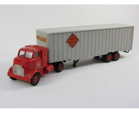 Dinky Supertoys Tractor-Trailer McLean no. 948 (boxed) 