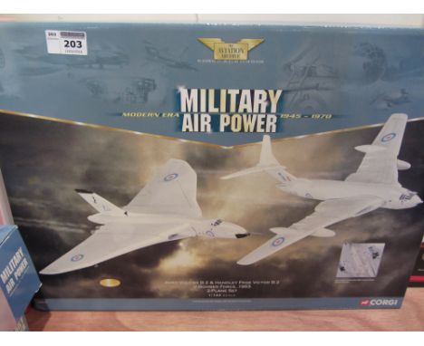 Corgi Aviation Archive Military air power die-cast model scale 1:144 AA99134 