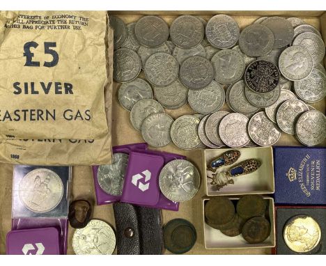 VINTAGE &amp; LATER COINS/COMMEMORATIVE CROWNS COLLECTION - to include 11 George III Jetons, all dated 1768, a quantity of 19