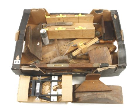 A box of tools G 