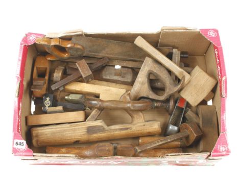 A box of tools G 