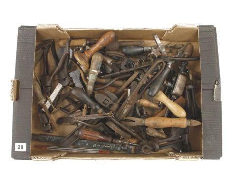 A box of tools G 