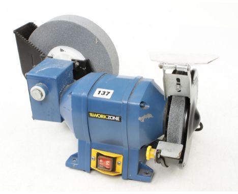 A WORKZONE wet and dry bench grinder 240v Pat tested 