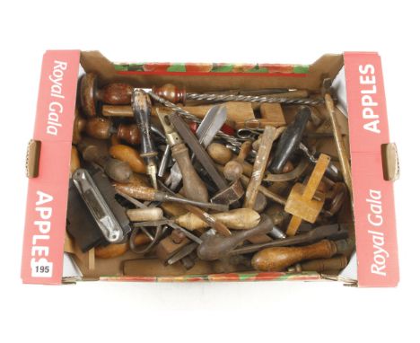 A box of tools G 