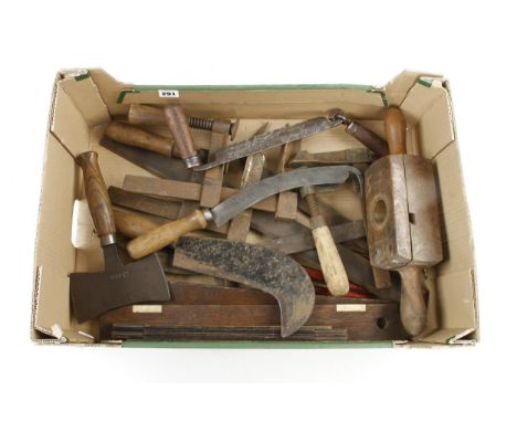 A box of tools G 