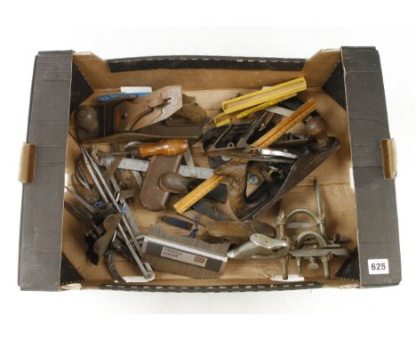 A box of tools G 