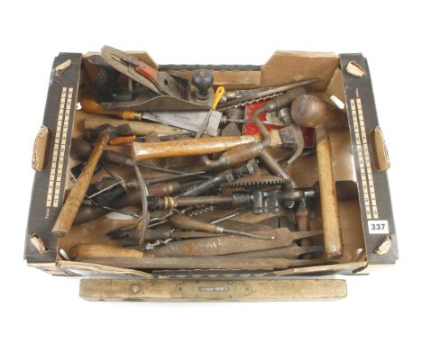 A box of tools G 