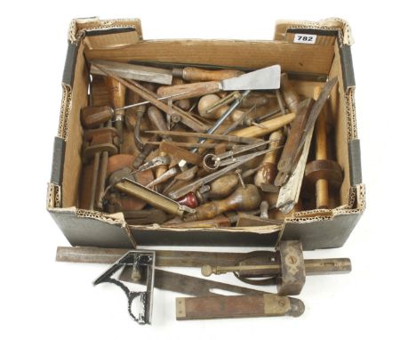 A box of tools G 