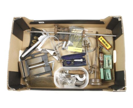 A box of engineer's tools G