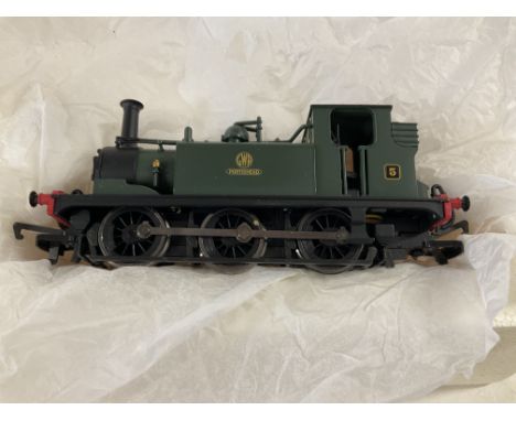 Hornby Collection of 3 Locomotives 00 gauge comprising#R.392 County Class  County of Bedford#R761 Hall Class. Kneeler Hall#R2