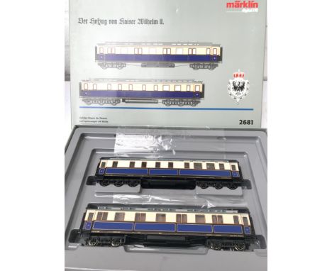 A Boxed Marklin H0 Gauge Attendants Car For Ladies and Imperial Court Dining Car With Galley. #2681 89267.
