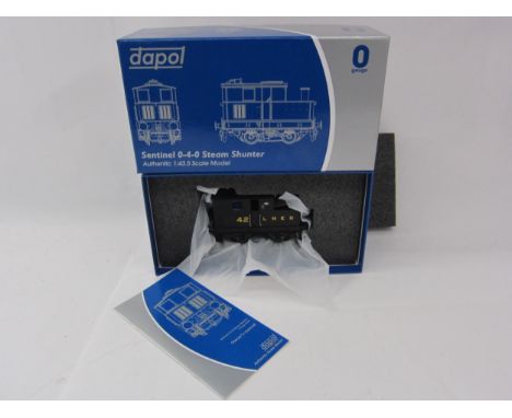 A Dapol 0 gauge  7s-005-002 Sentinel 0-4-0 Steam Shunter locomotive in LNER black livery, boxed with owners manual 