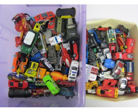 A collection of loose diecast and plastic vehicles including Mattel Hot Wheels etc. 
