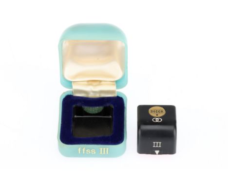A Decca ffss Mk III Turn Table Record Player Cartridge Pick Up, black, body G-VG, in maker's display case,