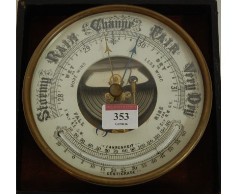 A circa 1900 leather cased barometer  Condition Report / Extra Information Current reading 29.9.
Case diameter 7cm.

