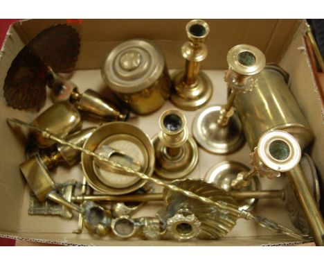 A box of miscellaneous brass wares to include Salter Improved brass roasting jack, turned brass candlesticks, toasting fork e