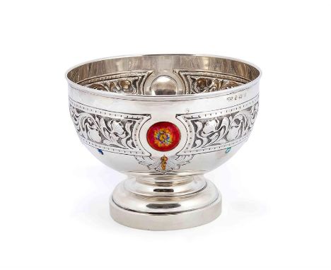 An Edwardian silver Arts & Crafts bowl by Vaughton & Sons, Birmingham, 1907Chased with a band of iris interspersed with polyc