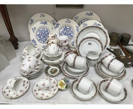 A quantity of Wade plates, a Masons jar &amp; tea set etc.