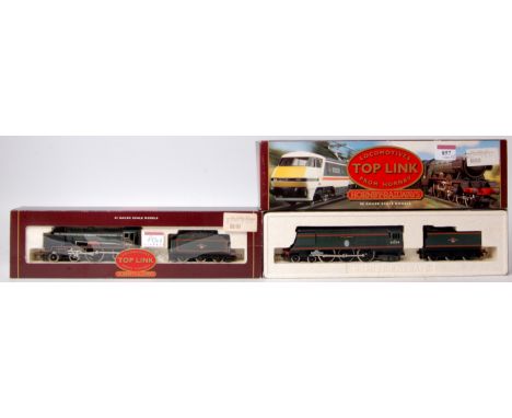 Hornby Top Link R310 Battle of Britain class engine an tender BR green 'Lord Beaverbrook' (M-BM) together with R317 Schools c