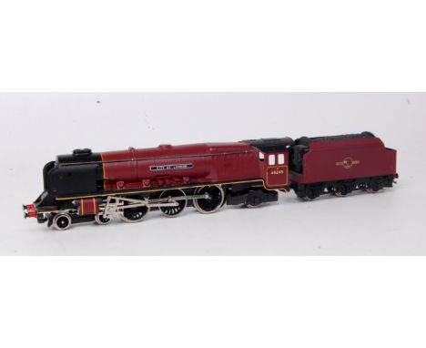 A Wrenn BR maroon 'City of London' engine and tender, a few minor blemishes (G)