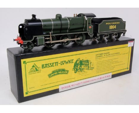 Corgi for Bassett-Lowke green SR Maunsell N Class 2-6-0 Mogul 12V DC No. 1864 with 6 wheel Southern 1864 tender with instruct