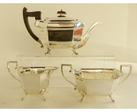 A three piece silver tea service by Emile Viner, Sheffield 1933, 945gms Condition Report: Available upon request