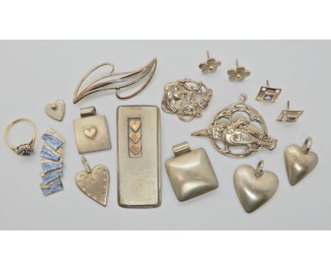 A 9ct sapphire ring and a collection of silver and white metal jewellery to include an Alexander Ritchie pattern brooch made 